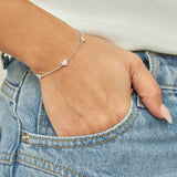 Pulseira delicada em prata 925 com corações e zircónias