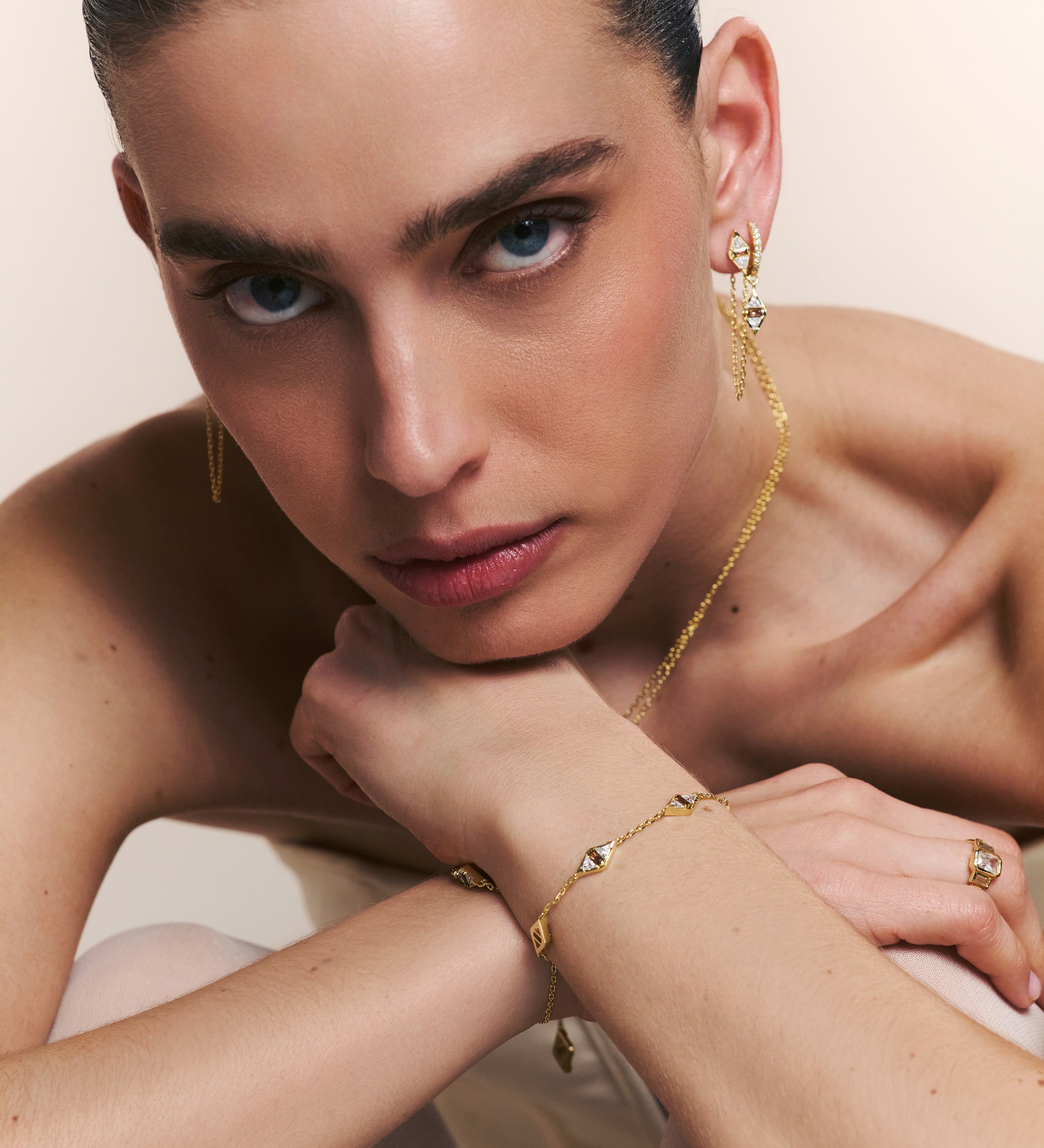 Que jóias se adaptam melhor ao meu tipo de rosto?