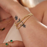 Pulseira delicada banhada a ouro