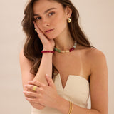 Pulseira de pedra banhada a ouro com quartzo vermelho