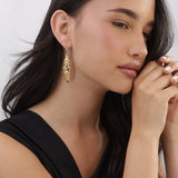 Pendentes banhados a ouro com cristais cinzentos