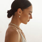 Argolas banhadas a ouro com pérola