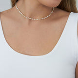 Colar choker banhado a ouro com pérolas