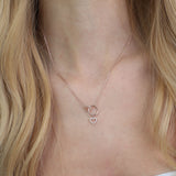 Fio com pendente círculo e coração banhado a ouro rosa com zircónia