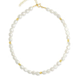 Colar choker banhado a ouro com pérolas