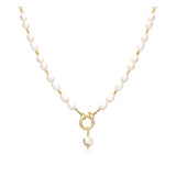 Colar banhado a ouro com pérolas