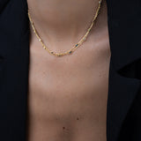 Colar duplo com detalhes banhado a ouro com zircónia colorida