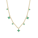 Colar com charms banhado a ouro com zircónias verdes