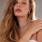 Colar choker banhado a ouro com Iolita azul céu