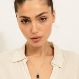 Fio com pendente azul em prata 925 com vidro cristal