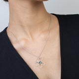 Fio com pendente flor em prata 925 com cristal verde