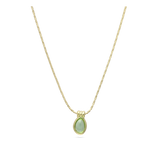Colar banhado a ouro com pendente pequeno em vidro cristal verde