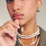 Fio com pendente banhado a ouro com quartzo rosa