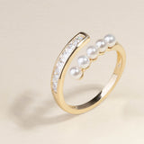 Anel delicado banhado a ouro com zircónia e swarovski