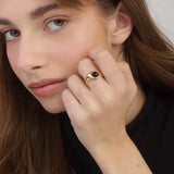 Anel banhado a ouro com ónix oval negro